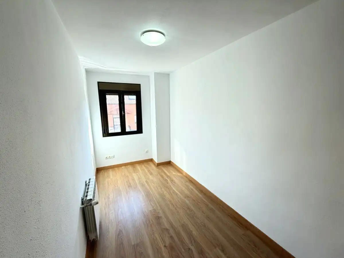 Habitación de Piso en venta en Alovera con Calefacción y Balcón