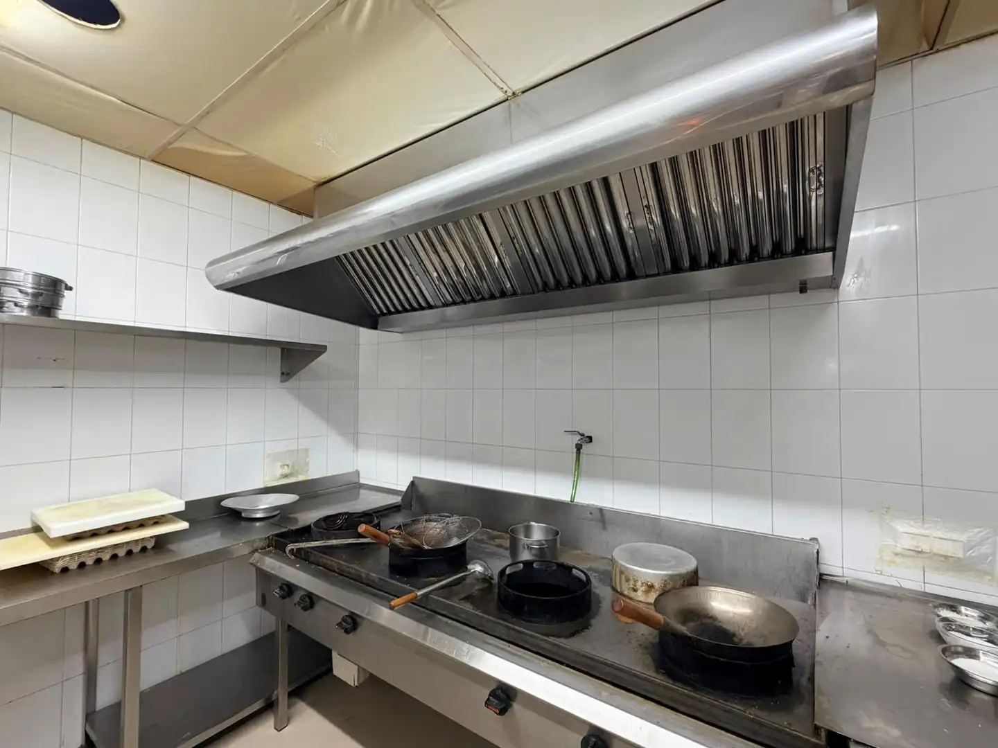 Cocina de Local de alquiler en Estepona con Aire acondicionado, Parquet y Terraza