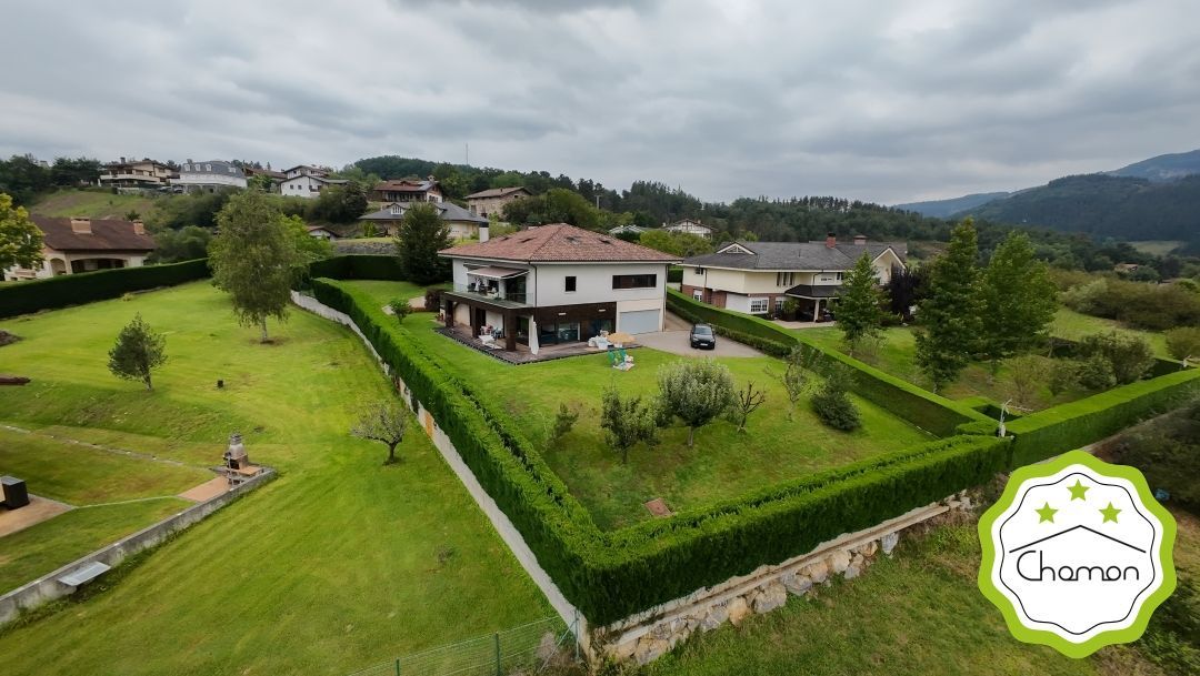 Vista exterior de Casa o xalet en venda en Igorre amb Calefacció, Terrassa i Traster