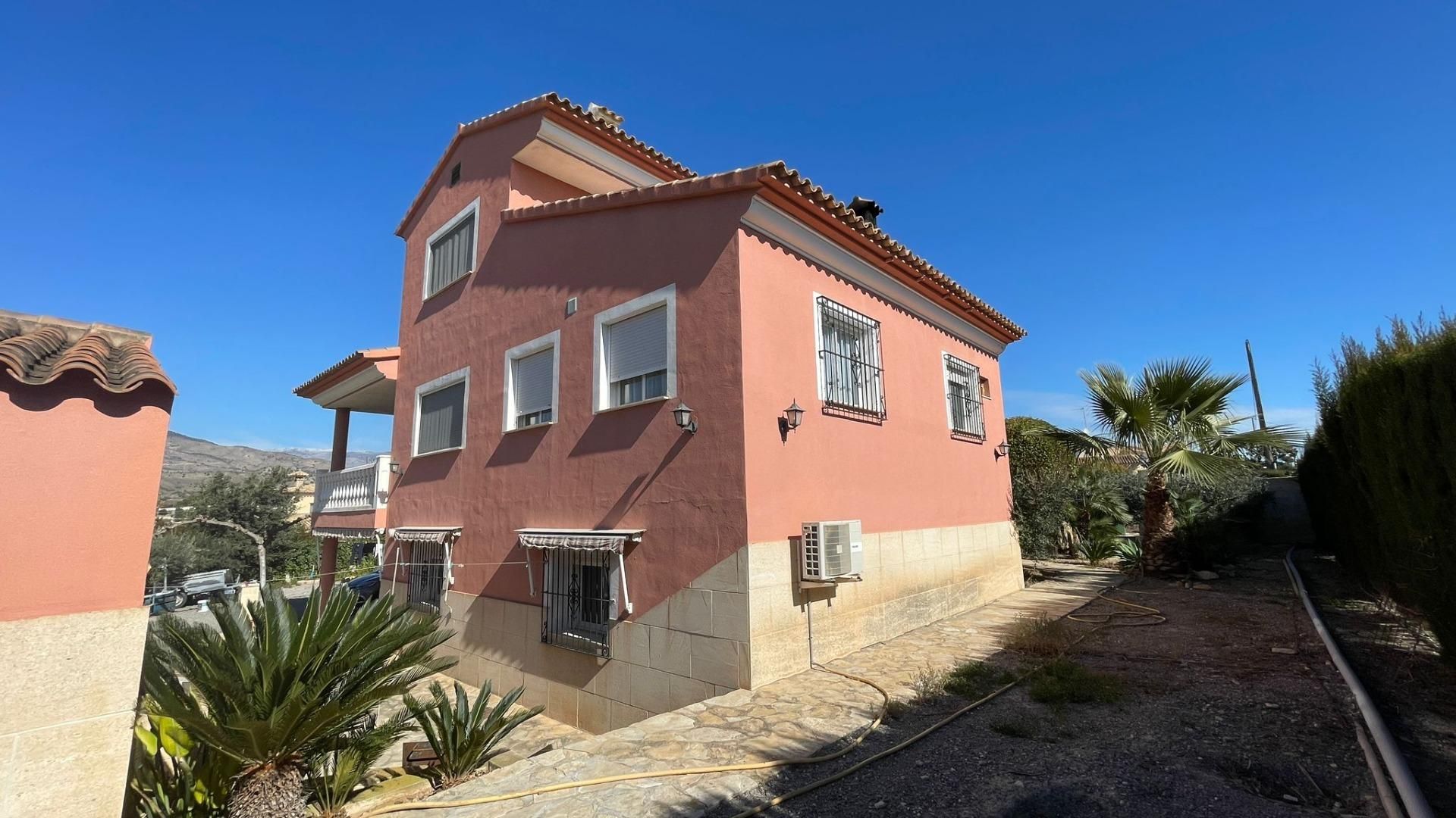 Exterior view of Country house for sale in Villajoyosa / La Vila Joiosa  with Air Conditioner, Heating and Private garden