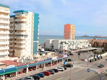 Pis amb piscina en venda a NUEVO PUERTO BELLO-MANGA 1