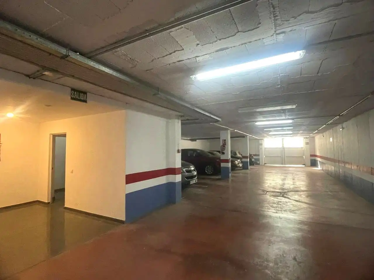 Aparcament de Local en venda en Palomares del Río