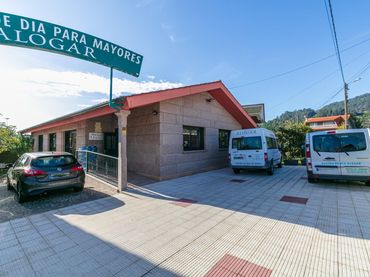 Gewerbefläche zum Verkauf in Calle Iglesia 34