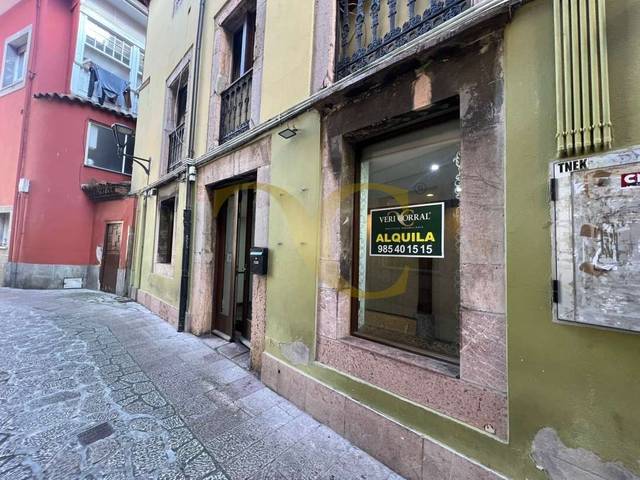 Local comercial en Alquiler en Calle Castillo en Llanes pueblo