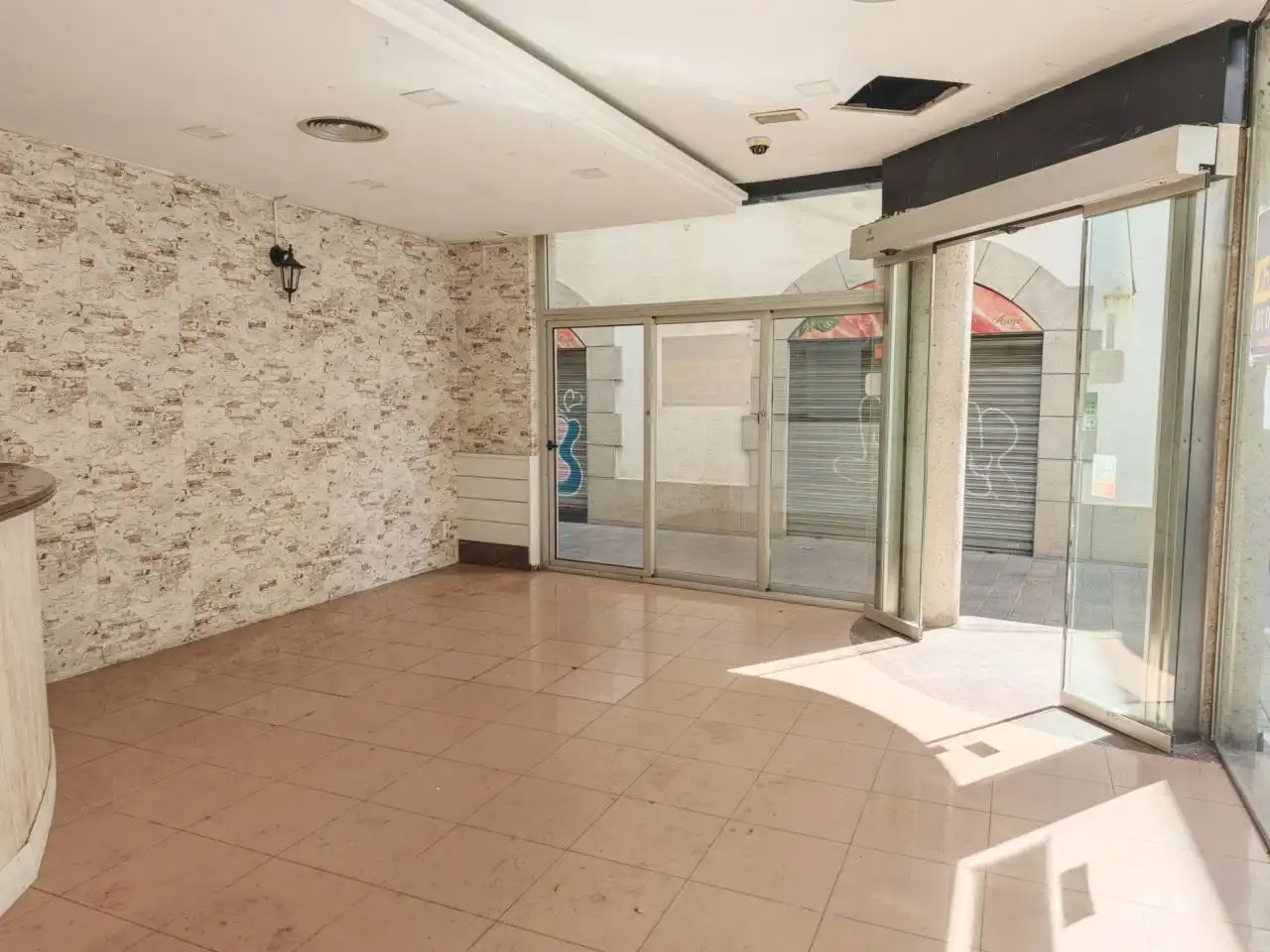 Business premises to rent in Calle Tapioles, imagen 9
