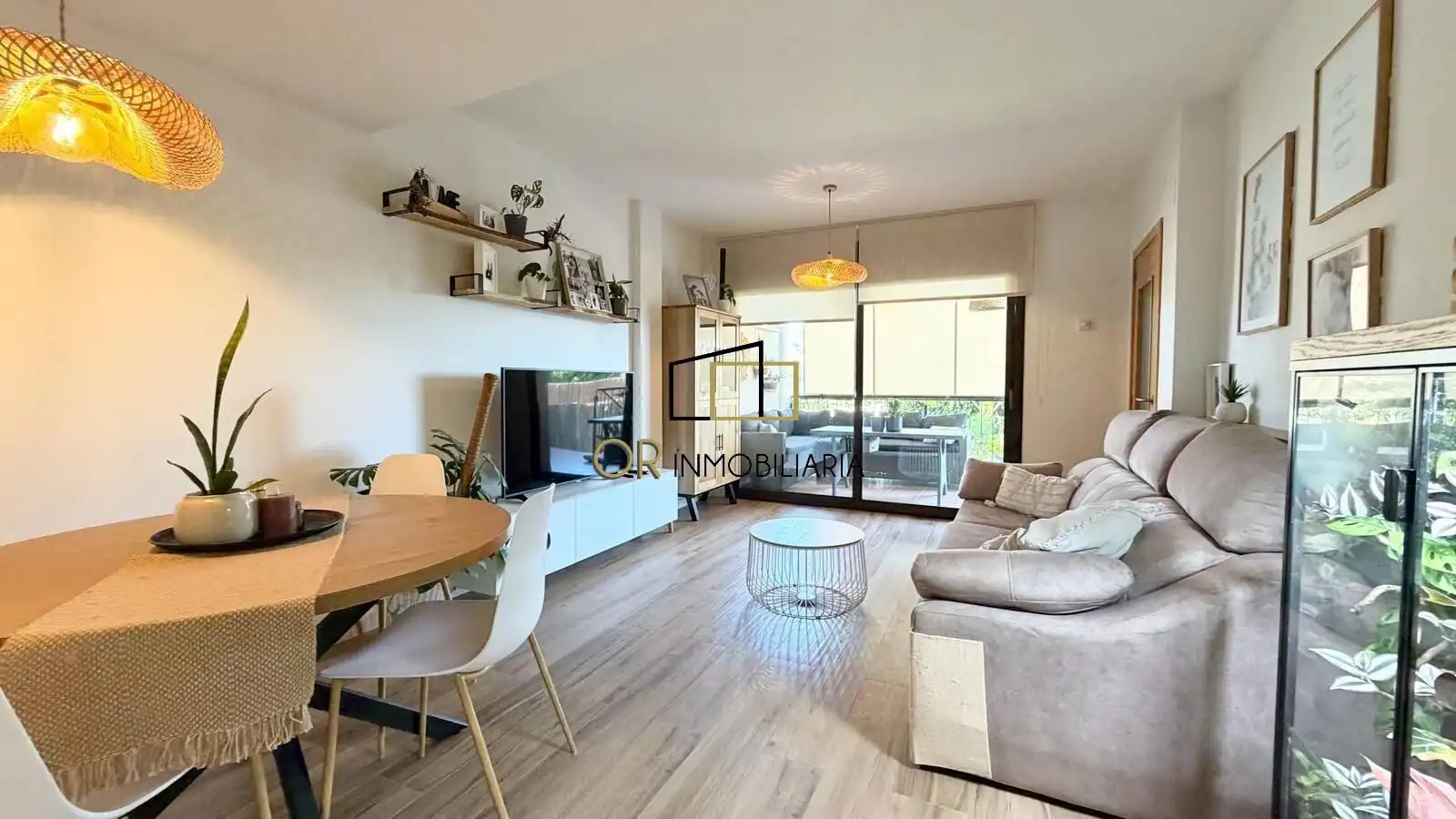 Sala de estar de Casa o chalet en venta en Sant Quintí de Mediona con Calefacción, Jardín privado y Terraza