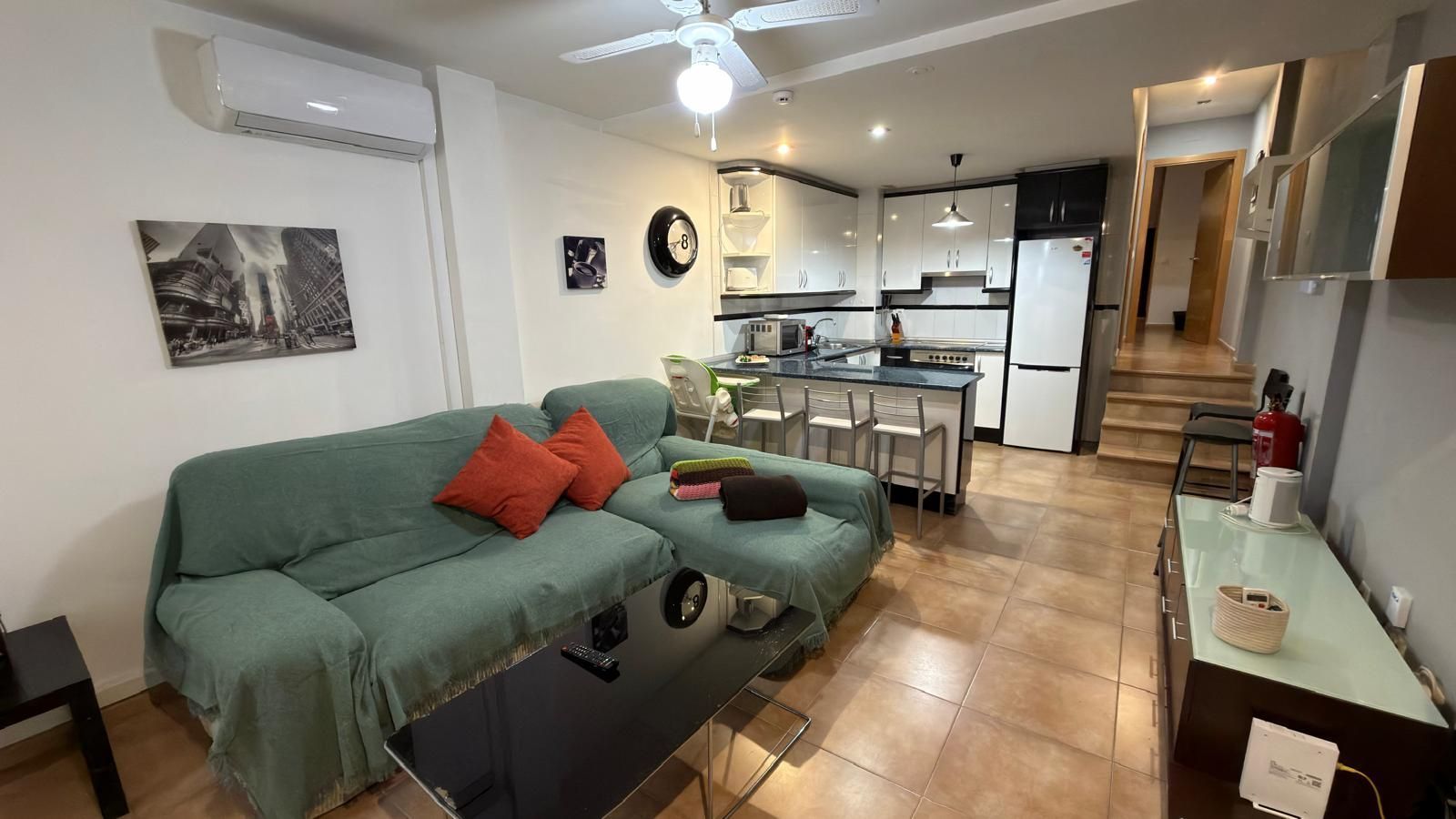 Sala de estar de Dúplex en venta en Cuenca Capital con Aire acondicionado, Calefacción y Amueblado