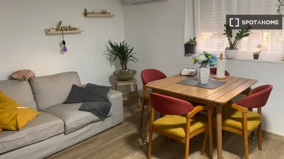 Sala de estar de Piso para compartir en Madrid con Aire acondicionado, Terraza y Amueblado