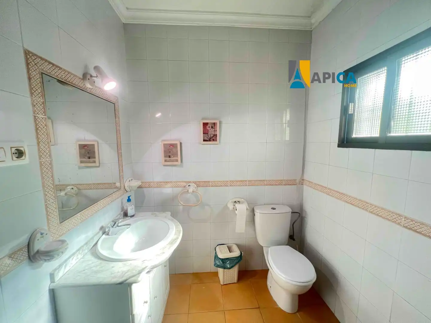 Bathroom of Houses for sale in Conil de la Frontera  with Private garden and Furnished
