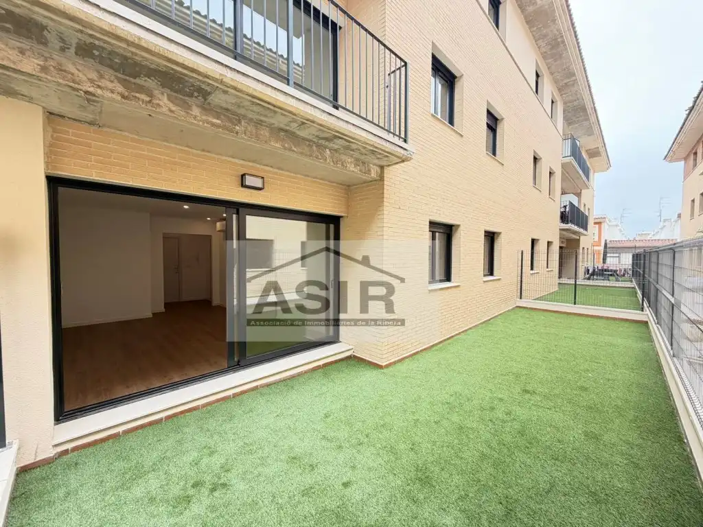 Vista exterior de Ático de alquiler en Polinyà de Xúquer con Piscina