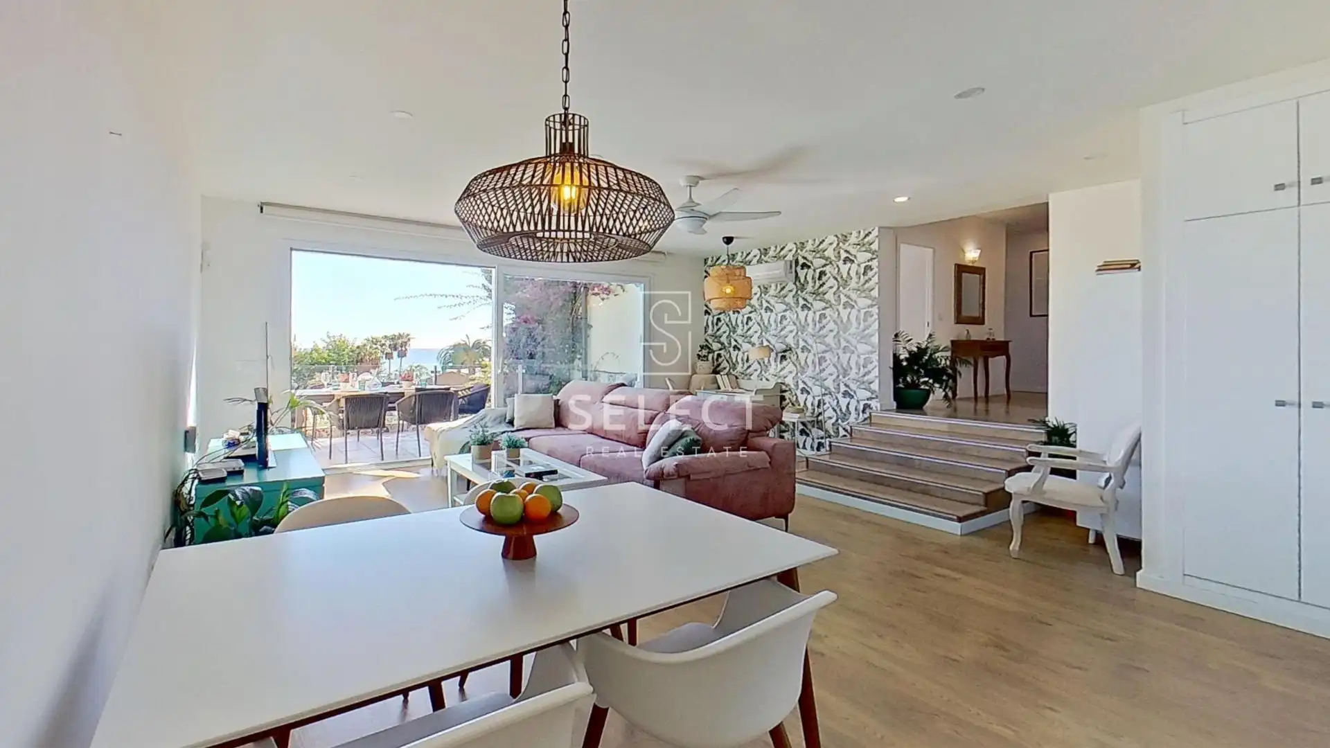 Living room of Detached homes for sale in Almuñécar  with Air Conditioner, Terrace and Balcony