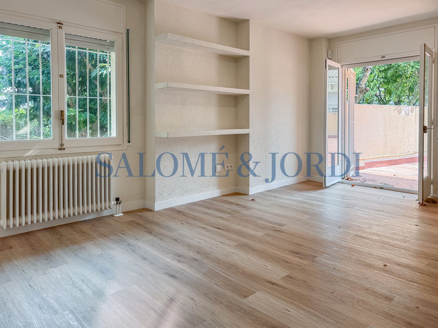 Sala d'estar de Planta baixa en venda en Vilassar de Mar amb Calefacció, Parquet i Forn