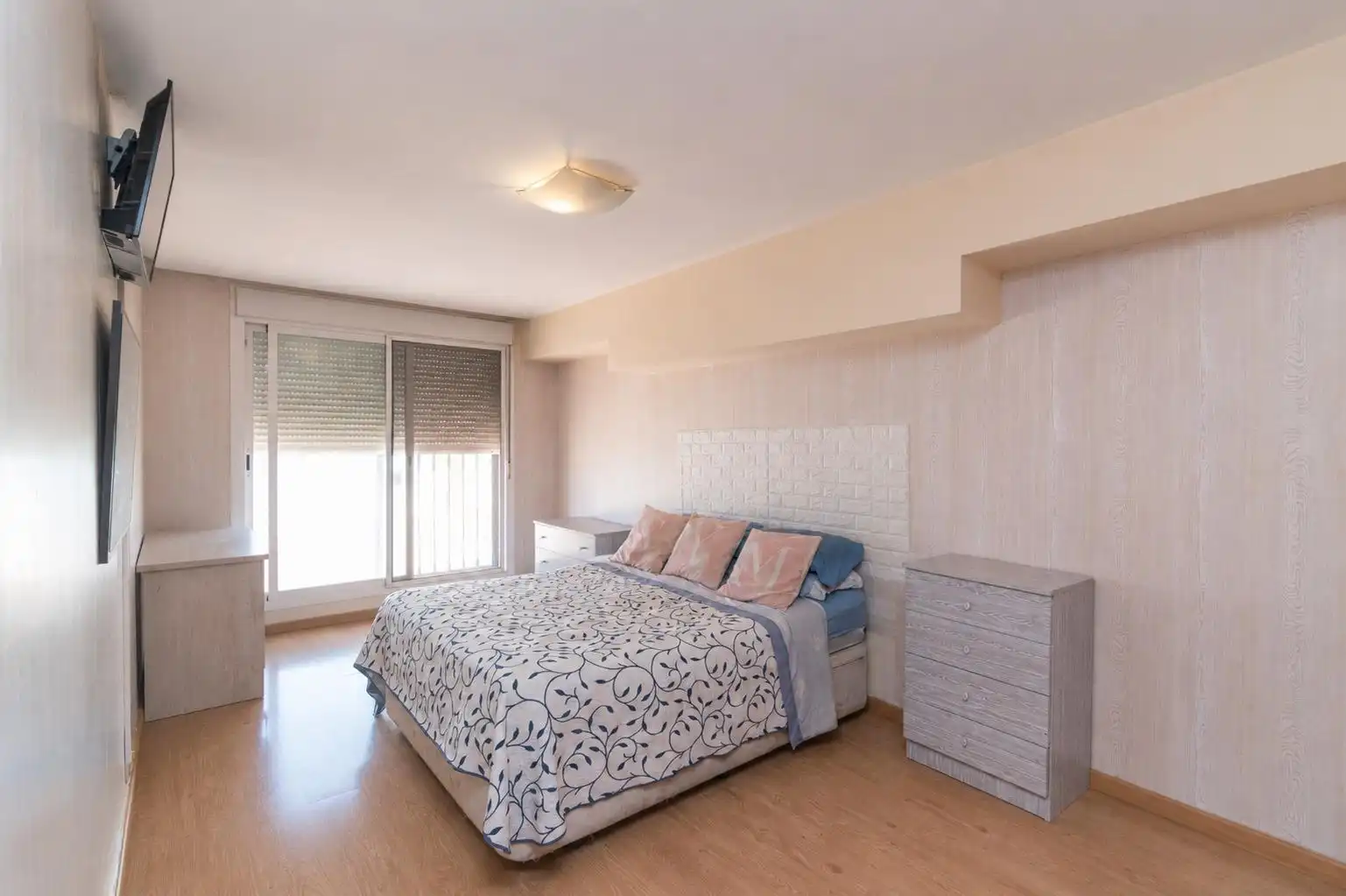 Habitación de Apartamento en venta en Marbella con Aire acondicionado, Calefacción y Terraza
