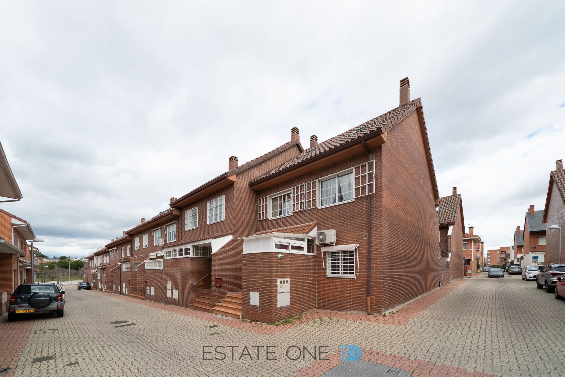 Vista exterior de Casa adosada en venta en  Madrid Capital con Aire acondicionado, Calefacción y Jardín privado