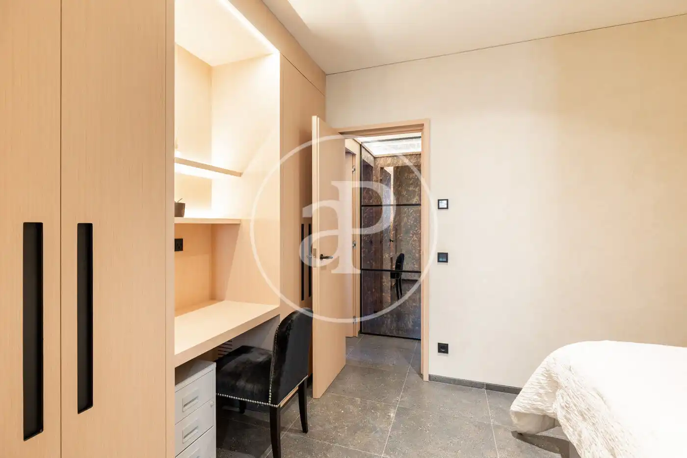 Wohnung zum Verkauf in Barcelona mit Klimaanlage und Heizung