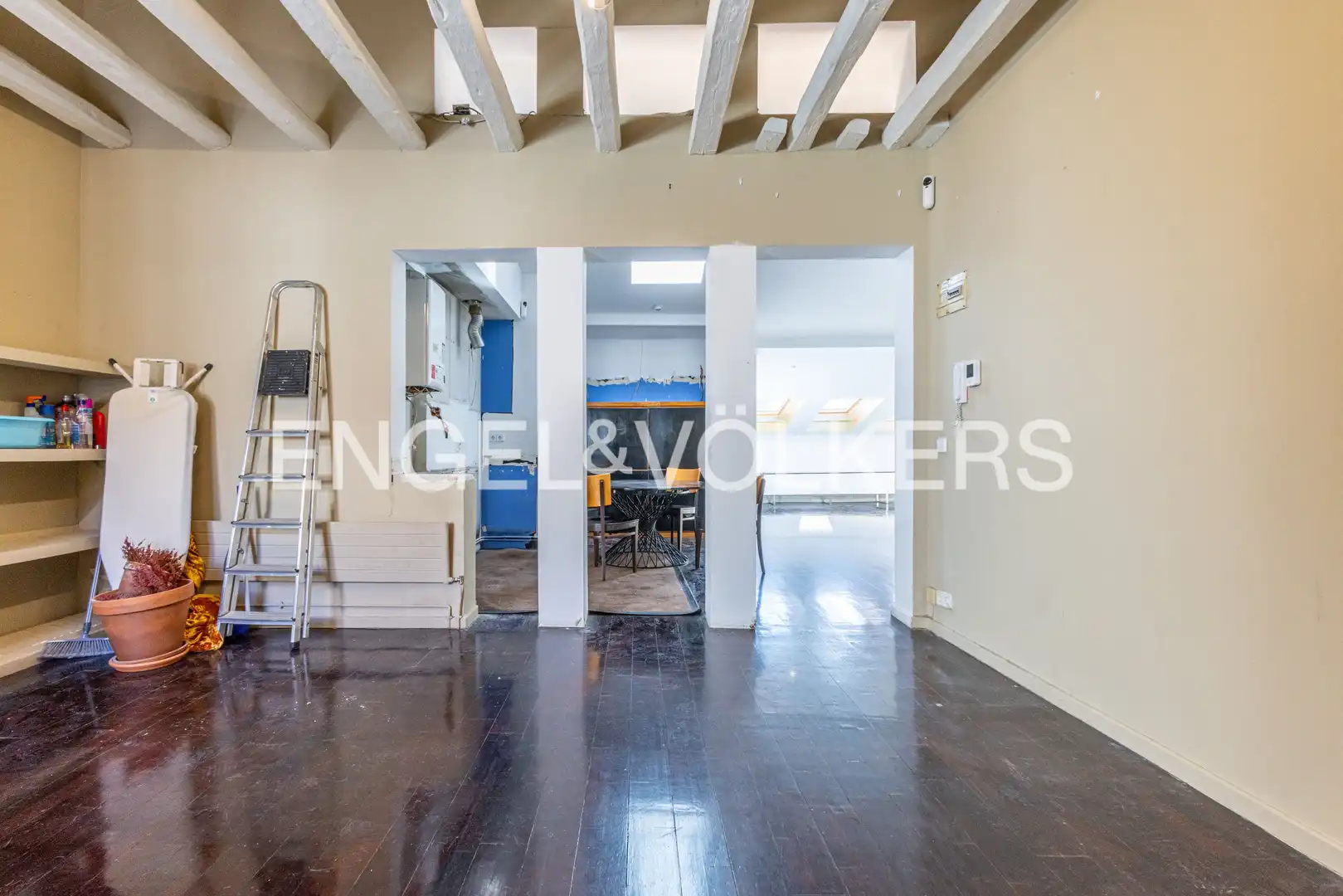 Attic for sale in Madrid  with Air Conditioner and Heating