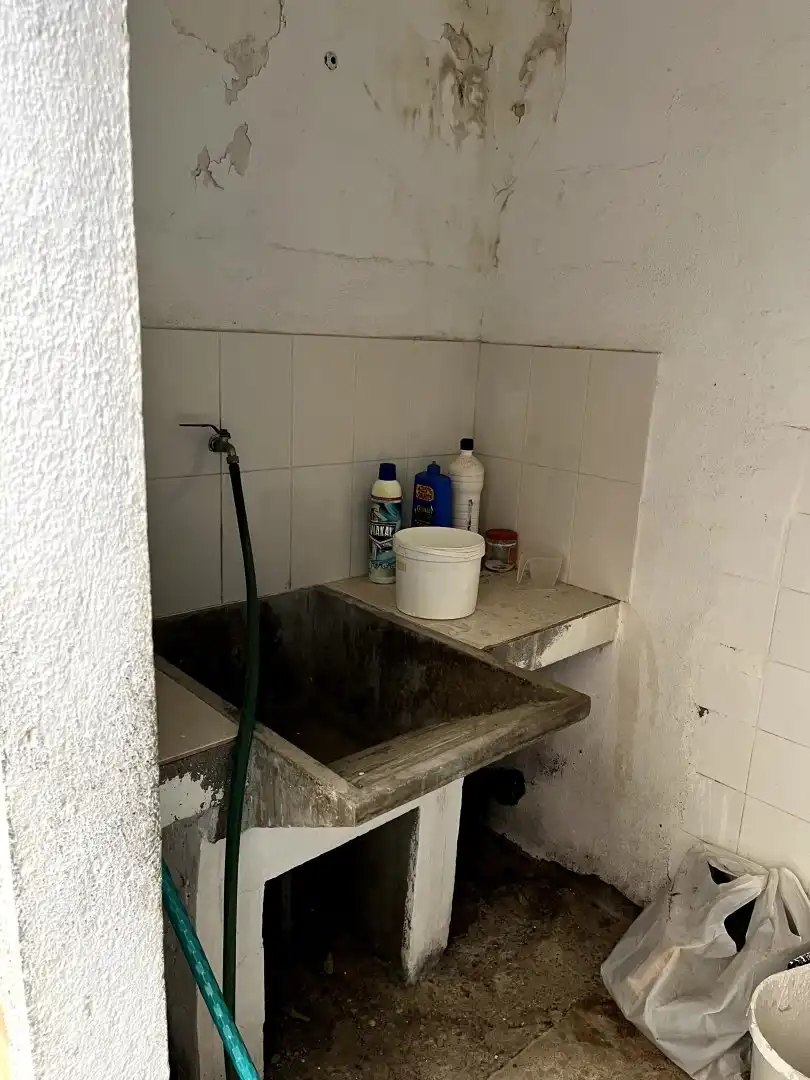 Bany de Casa o xalet en venda en Vélez de Benaudalla amb Jardí privat i Moblat