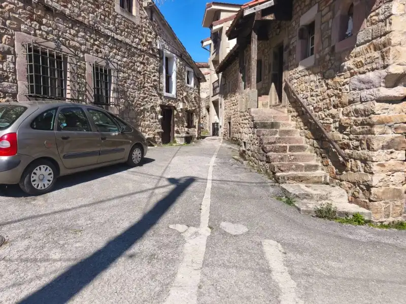 Vista exterior de Casa adosada en venda en Rionansa amb Calefacció i Jardí privat