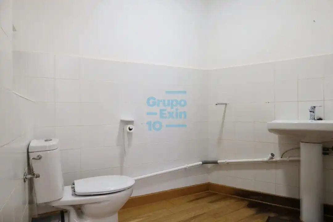 Badezimmer von Geschaftsraum zur Miete in Donostia - San Sebastián 