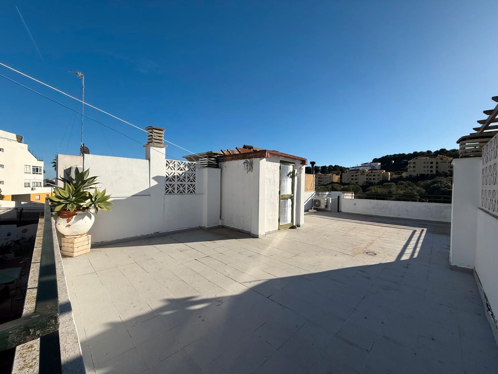 Außenansicht von Wohnungen zum Verkauf in Mijas mit Klimaanlage, Terrasse und Möbliert