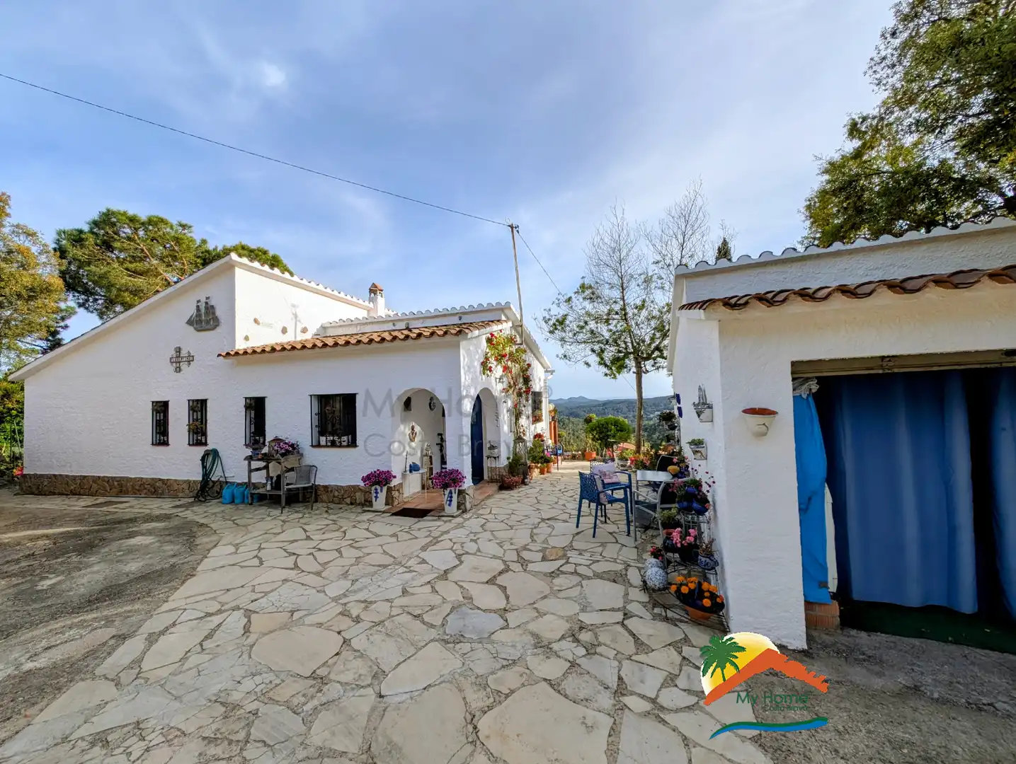 Vista exterior de Casa o xalet en venda en Lloret de Mar amb Jardí privat, Terrassa i Piscina