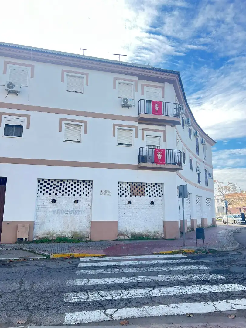 Außenansicht von Geschaftsraum zum Verkauf in Los Palacios y Villafranca