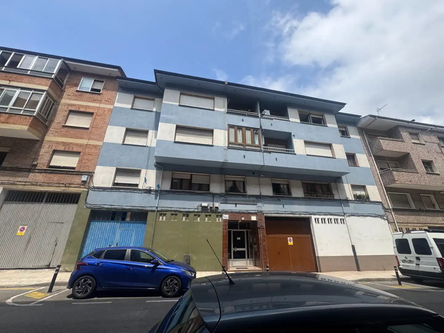 Vista exterior de Pis en venda en Llanera amb Calefacció i Parquet