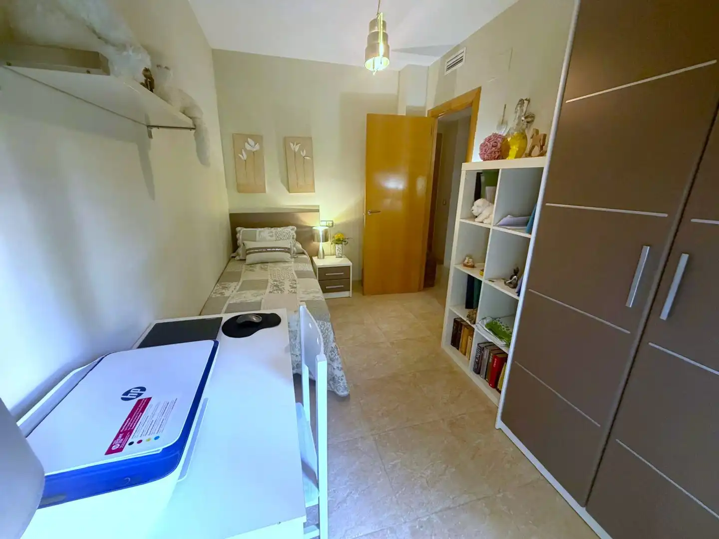Habitación de Casa adosada en venta en El Vendrell con Aire acondicionado, Calefacción y Jardín privado