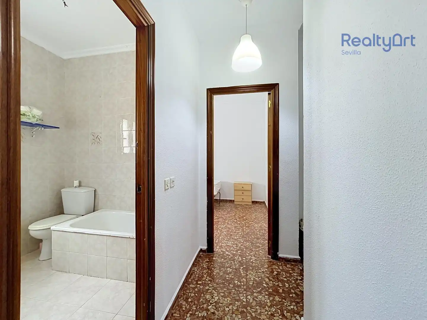 Flat for sale in Sevilla  with Balcony