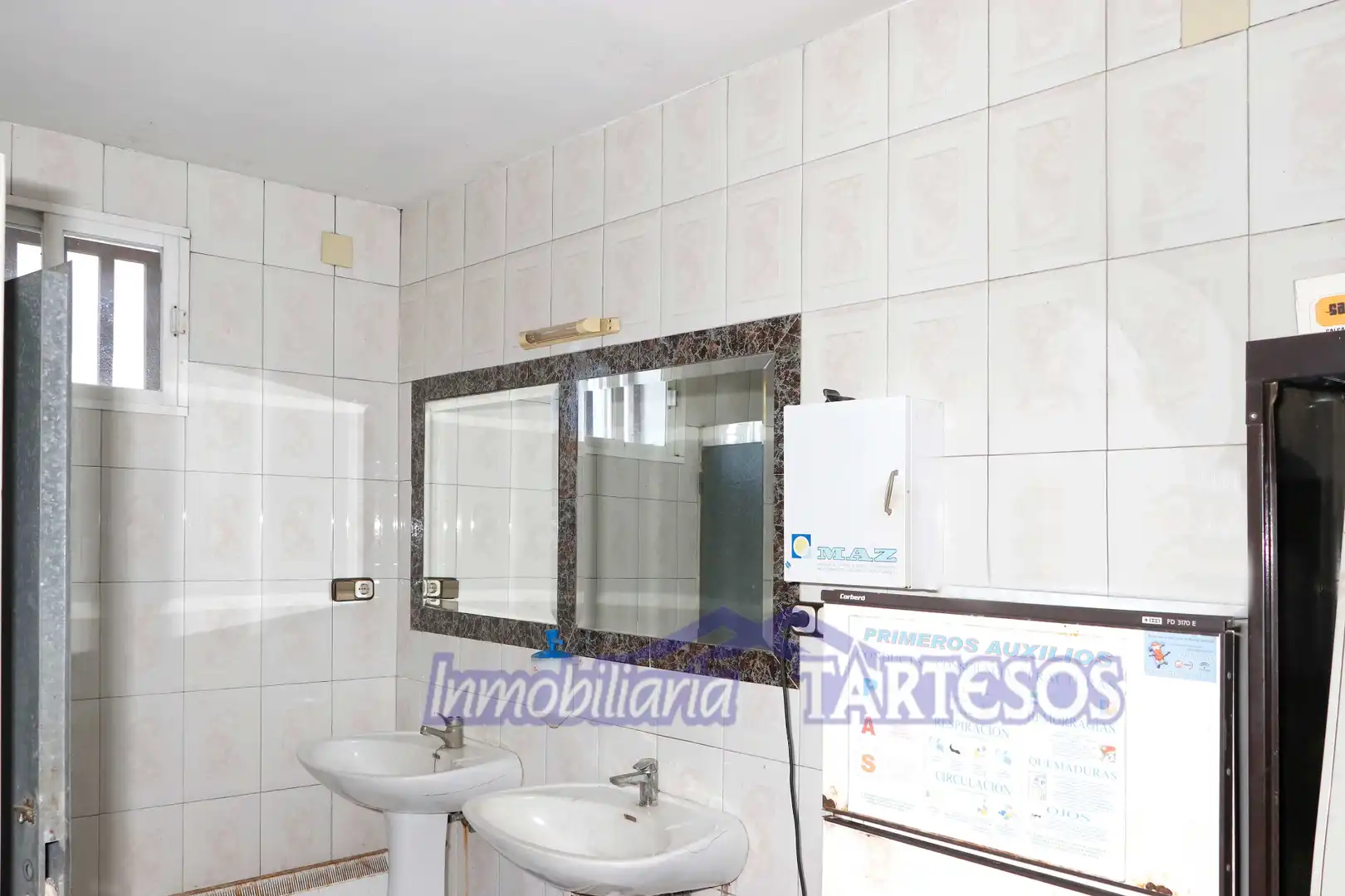 Badezimmer von Fabrikhallen zur Miete in Armilla mit Heizung und Alarm