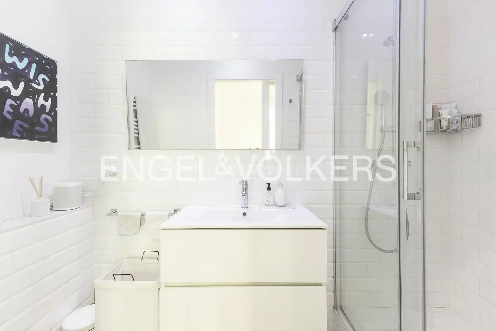 Bathroom of Flat for sale in Barcelona  with Air Conditioner, Heating and Balcony