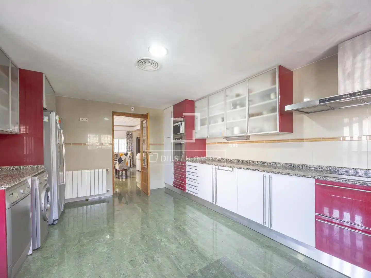 Kitchen of Houses for sale in La Pobla de Vallbona  with Air Conditioner, Heating and Private garden