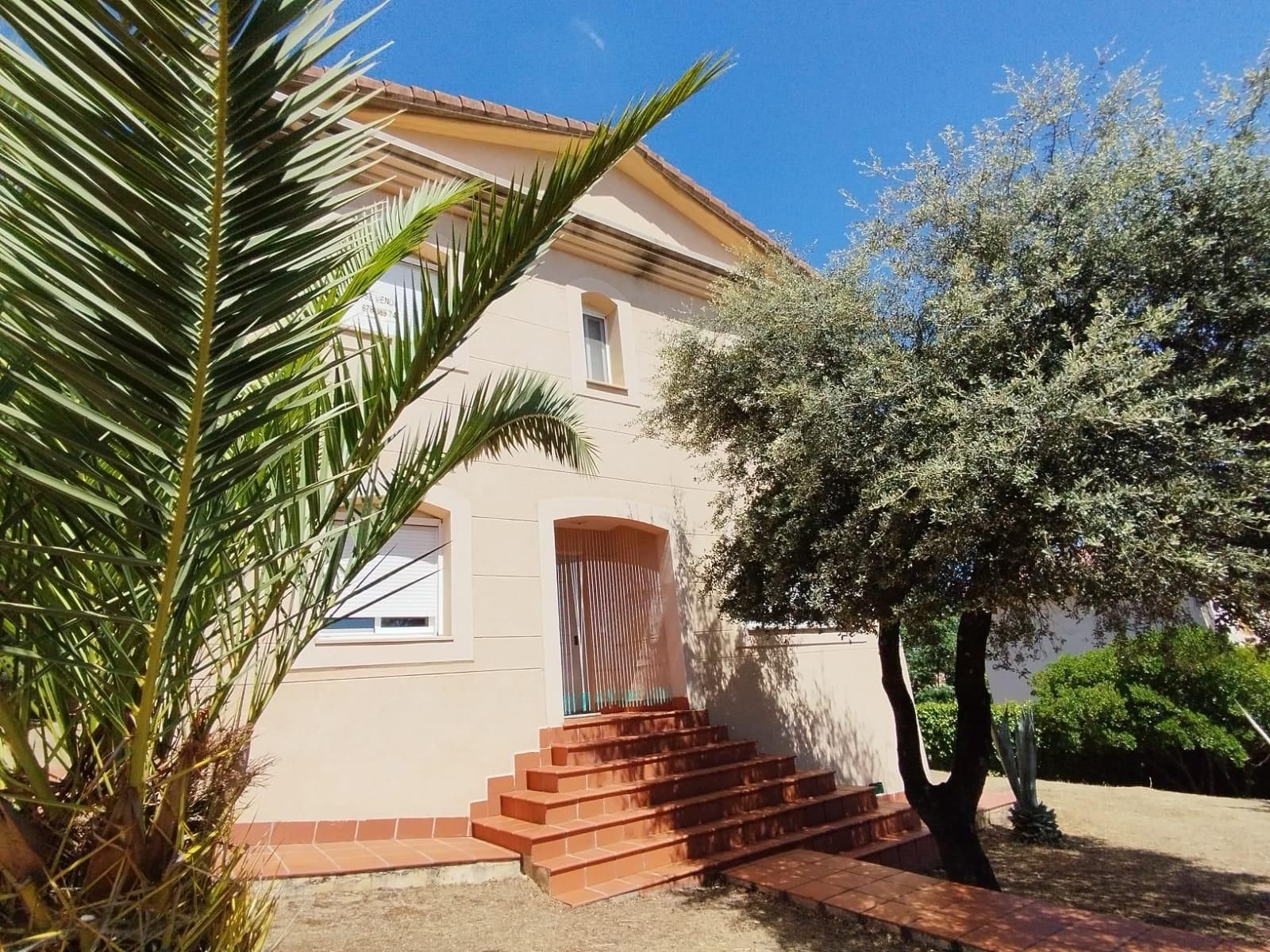 Exterior view of House or chalet for sale in Cáceres Capital  with Air Conditioner, Heating and Private garden