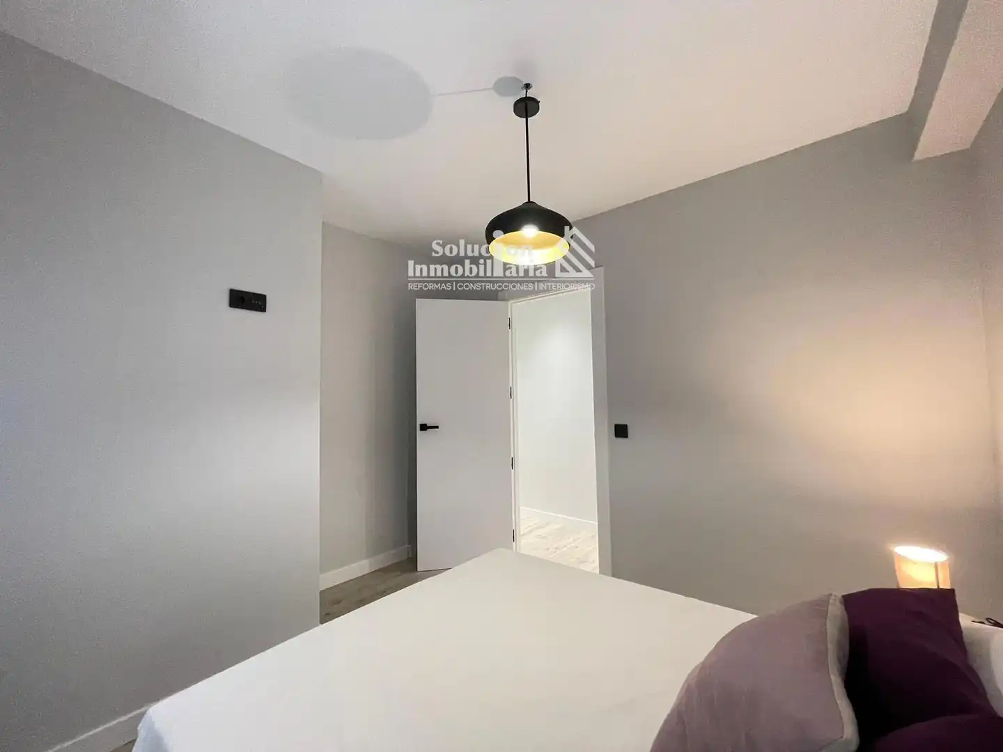 Bedroom of Flat for sale in San Bernardo - Carmelitas - Campus