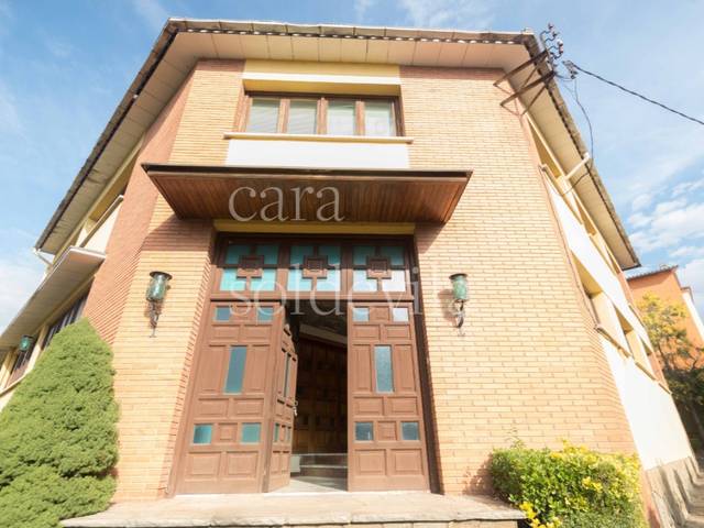 Nave industrial en Venta en N/A en Roda de Ter