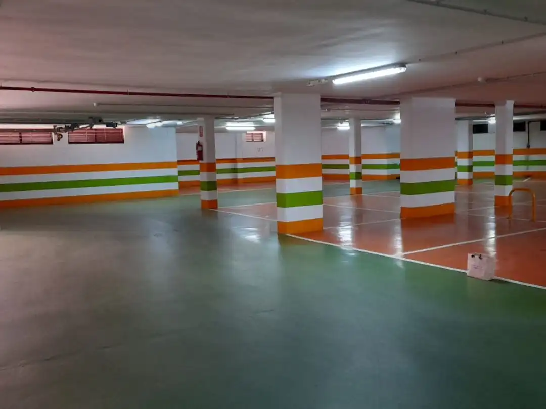Parkplatz von Garage zur Miete in Sanxenxo mit Alarm