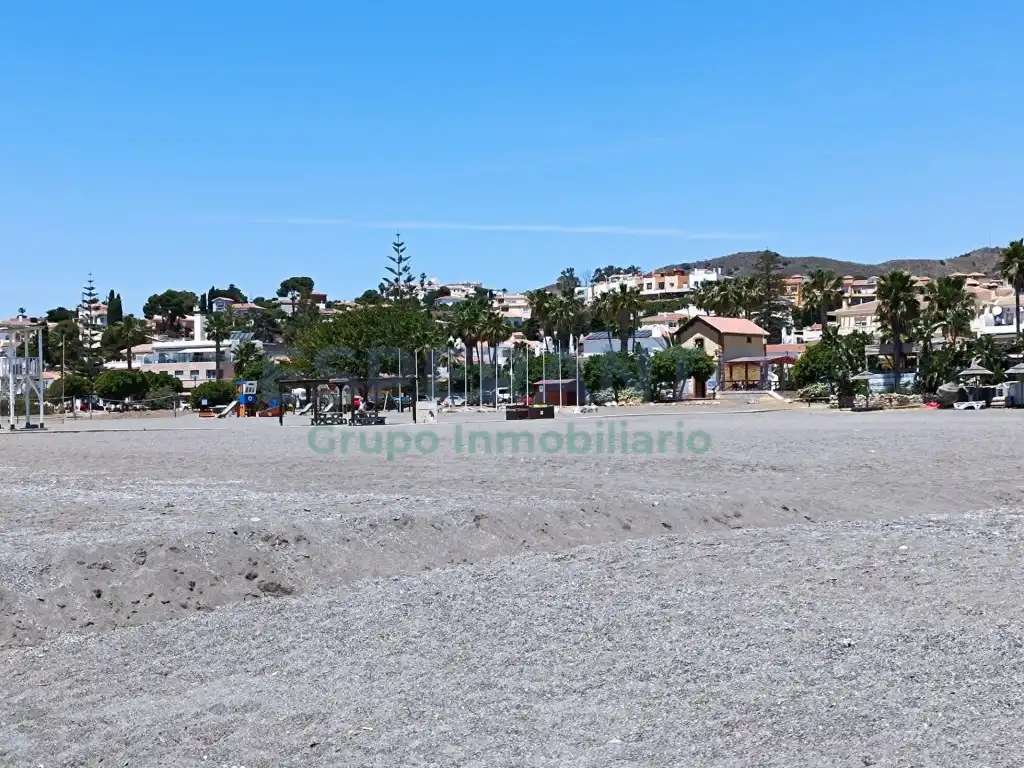 Vista exterior de Finca rústica en venda en Vélez-Málaga amb Aire condicionat, Jardí privat i Traster