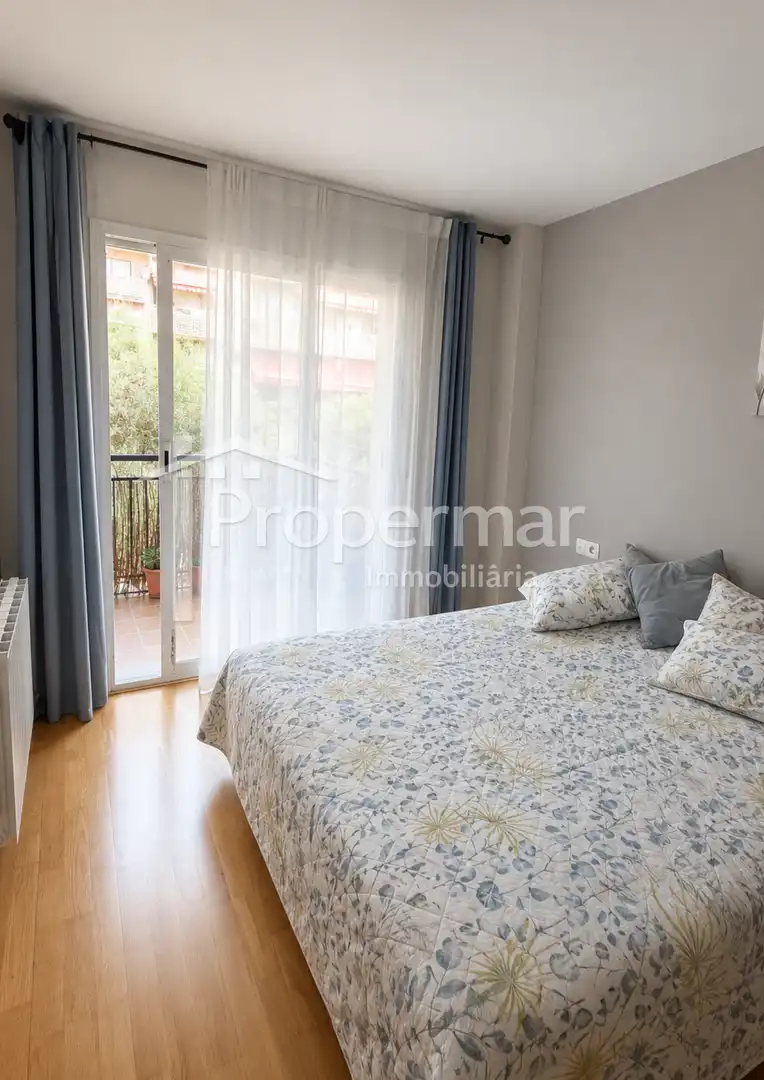 Habitación de Piso en venta en Badalona con Aire acondicionado y Calefacción