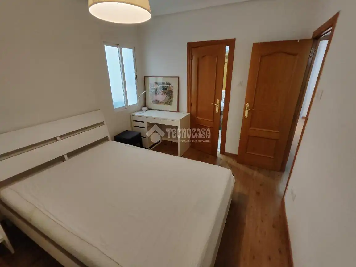 Bedroom of Flat for sale in Valencia  with Parquet flooring and Terrace
