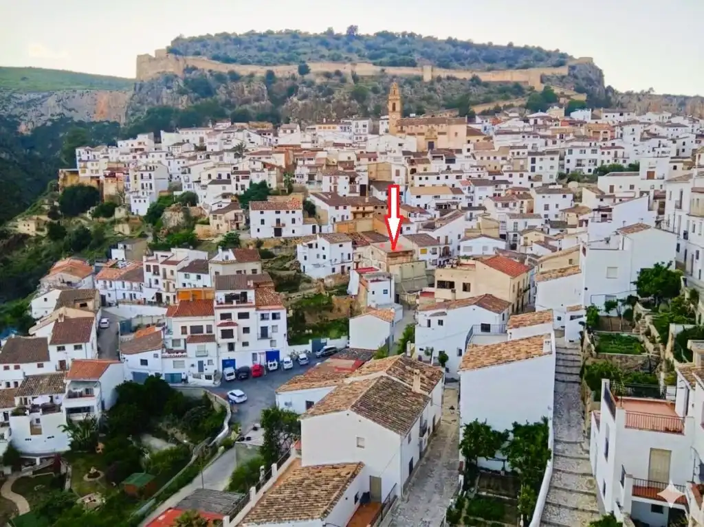Vista exterior de Casa o xalet en venda en Chulilla amb Traster, Moblat i Balcó