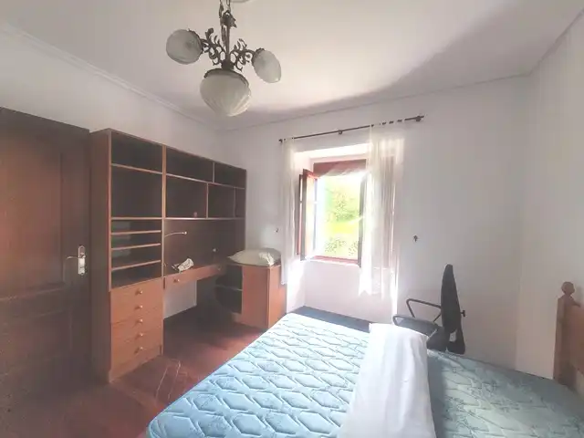 Habitación de Casa adosada en venta en Valdoviño con Jardín privado, Trastero y Amueblado