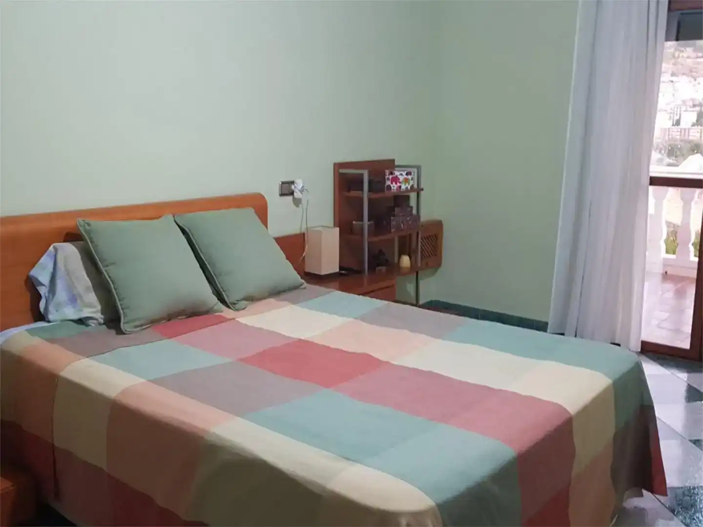 Dormitori de Casa o xalet en venda en Loja amb Jardí privat, Piscina i Moblat