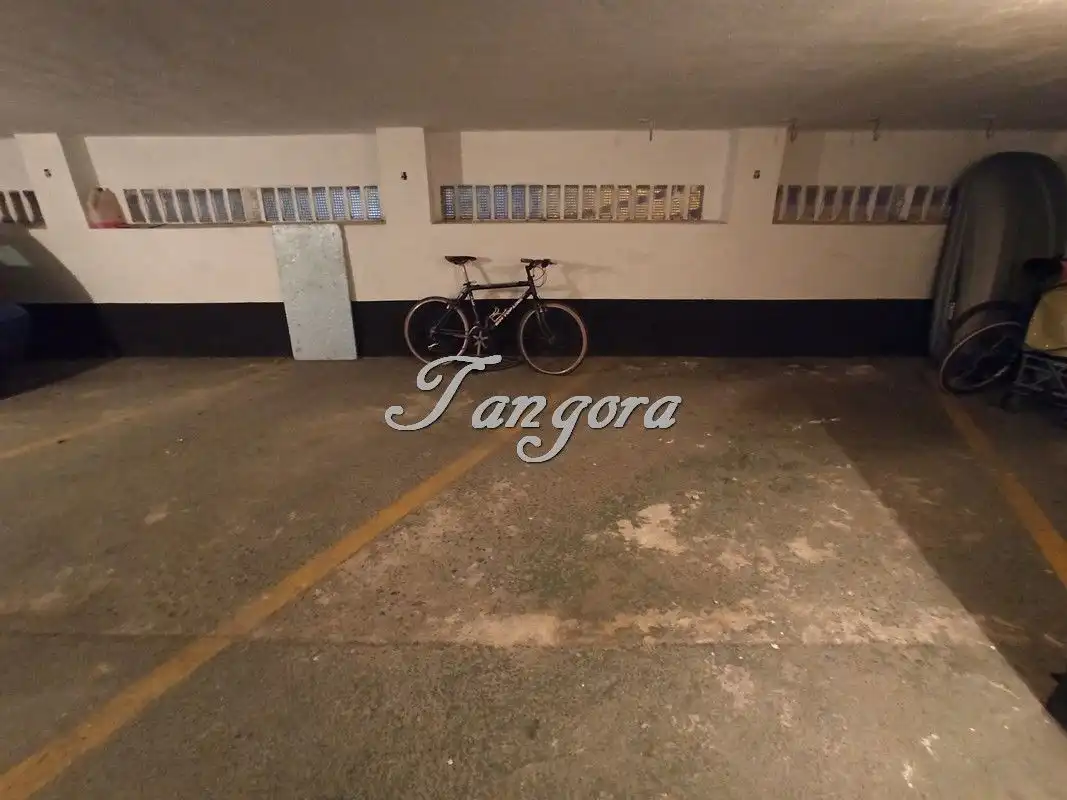 Parcheggio in vendita a Algorta