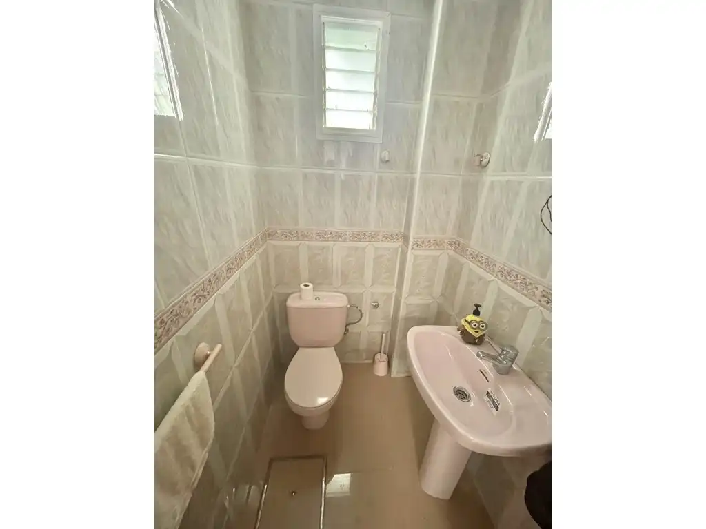 Bathroom of Flat for sale in Dos Hermanas