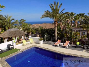 Chalet con piscina en venta en Paichi