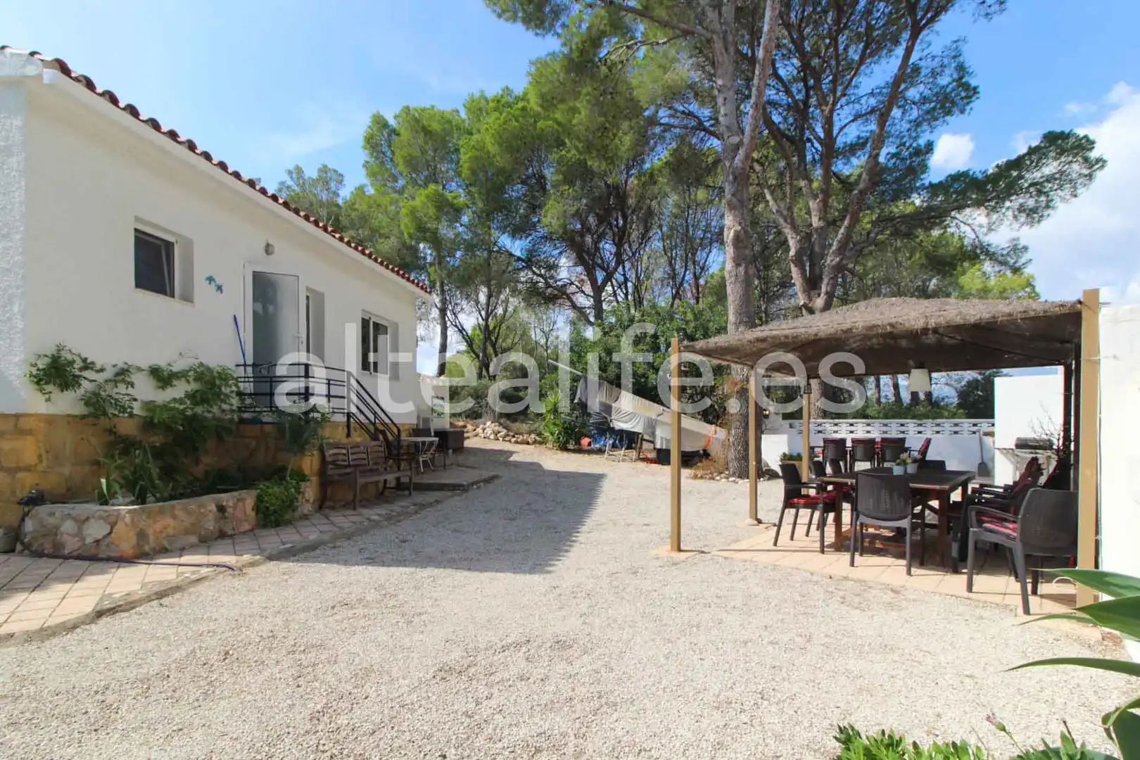 Vista exterior de Casa o xalet en venda en Altea amb Aire condicionat, Jardí privat i Terrassa