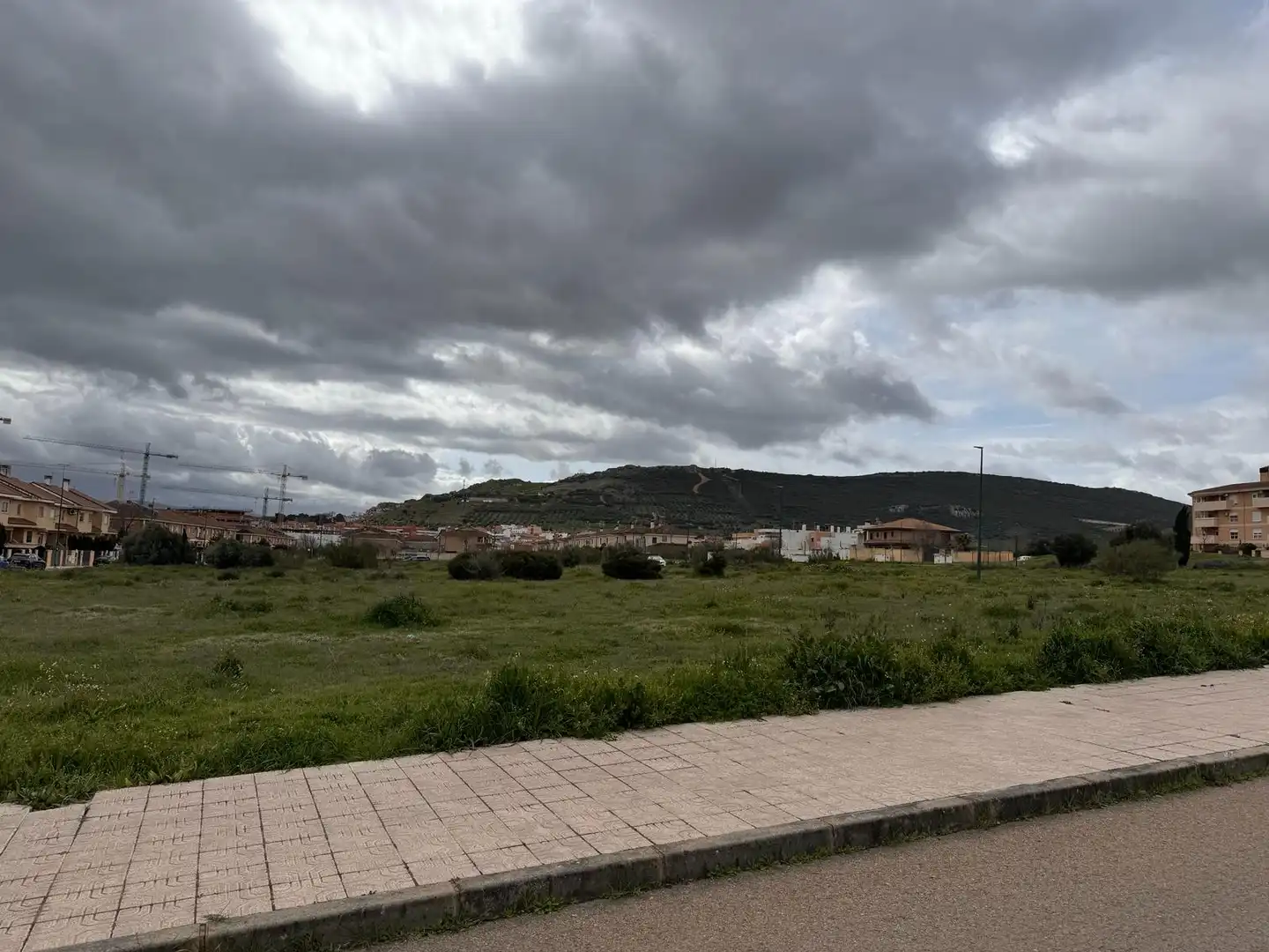 Residencial en venta en Calle Federica Montseny, 91, PAU 2-600