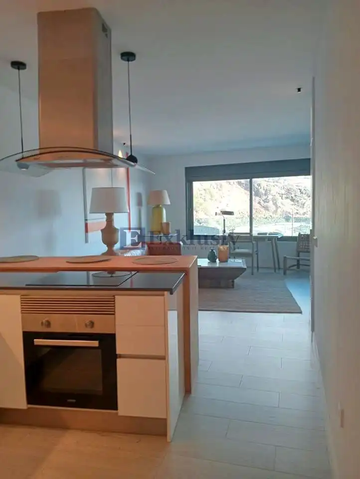 Habitación de Planta baja en venta en Guía de Isora con Aire acondicionado, Terraza y Amueblado