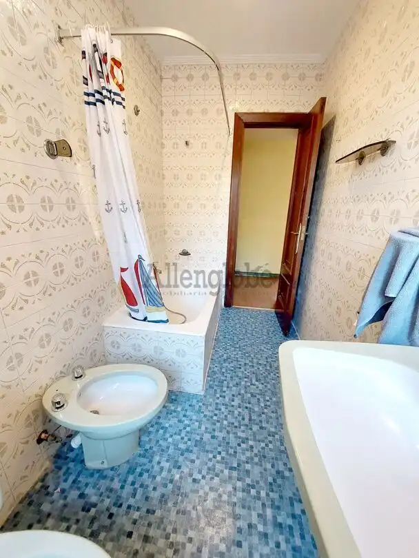 Badezimmer von Wohnung zum Verkauf in Oviedo  mit Heizung und Abstellraum