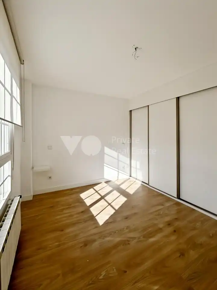 Dormitori de Dúplex de lloguer en Majadahonda amb Aire condicionat, Calefacció i Terrassa
